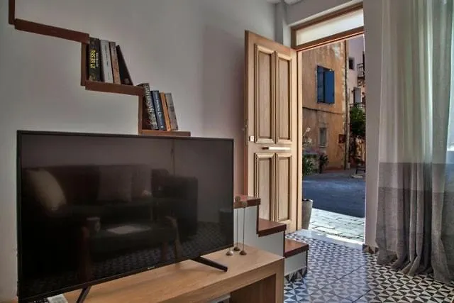 Old Town, Splantzia Modern House * Chania (Crete)
